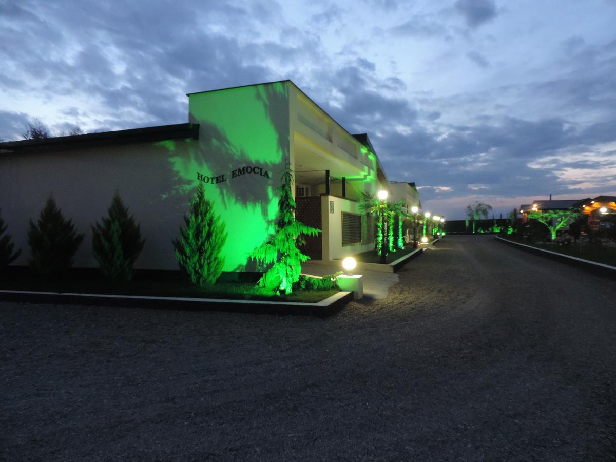 Hotel Emocia Natakhtari Εξωτερικό φωτογραφία