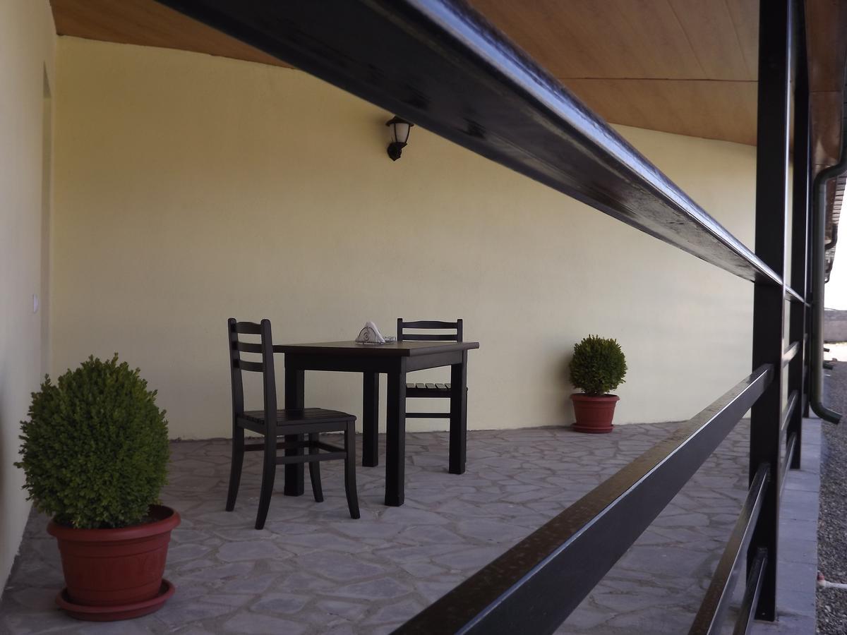 Hotel Emocia Natakhtari Εξωτερικό φωτογραφία
