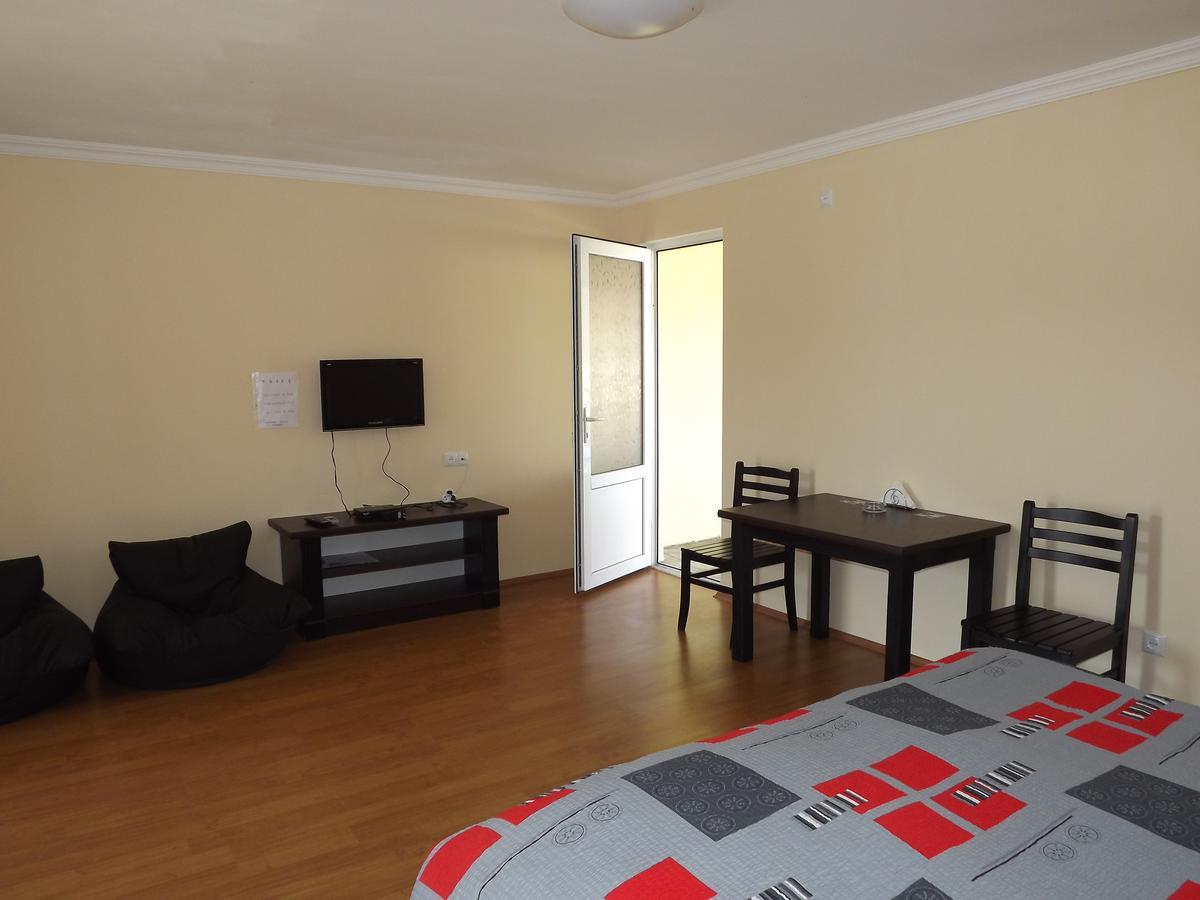 Hotel Emocia Natakhtari Εξωτερικό φωτογραφία